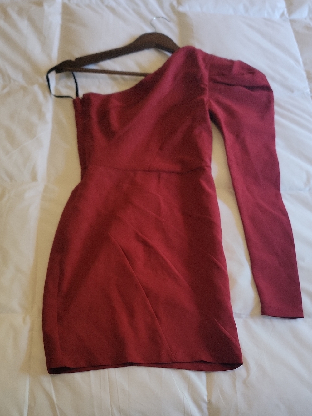 One-Shoulder Burgundy Bodycon Dress with Long Sleeve